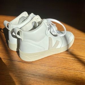VEJA V-15 Leather White Sneakers Size 6